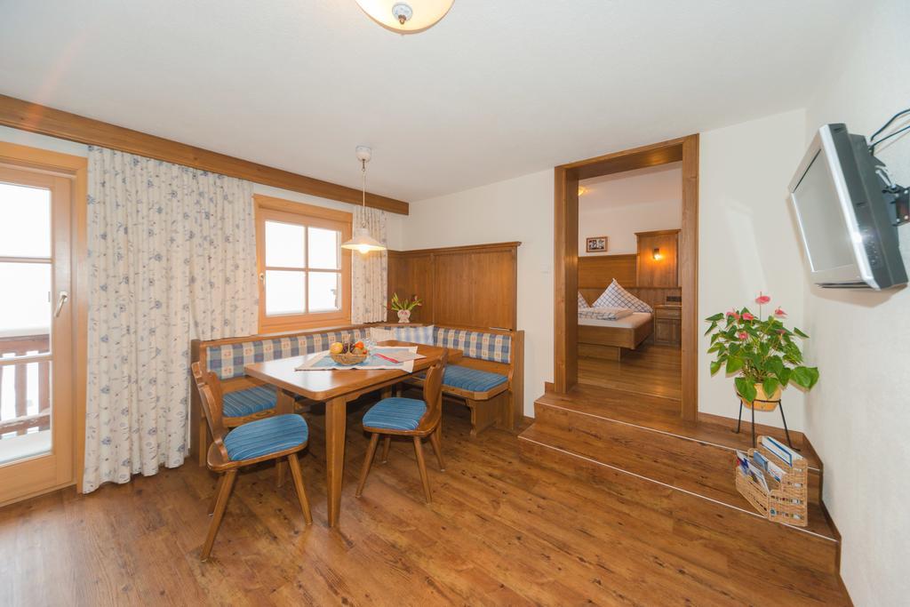 Gloesalm Appartement Ramsau am Dachstein Kamer foto