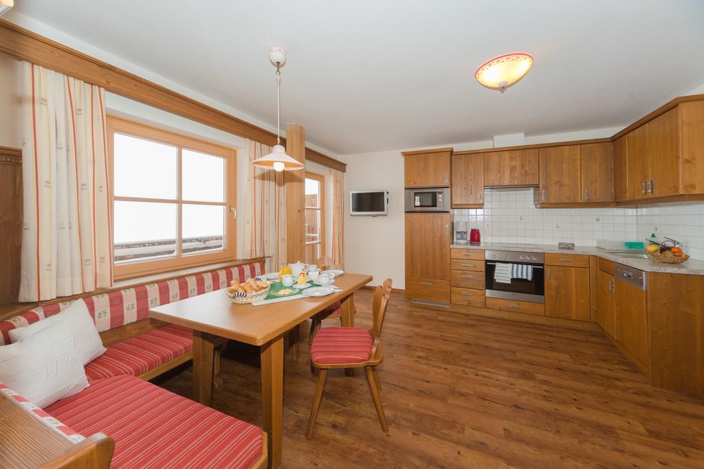 Gloesalm Appartement Ramsau am Dachstein Kamer foto
