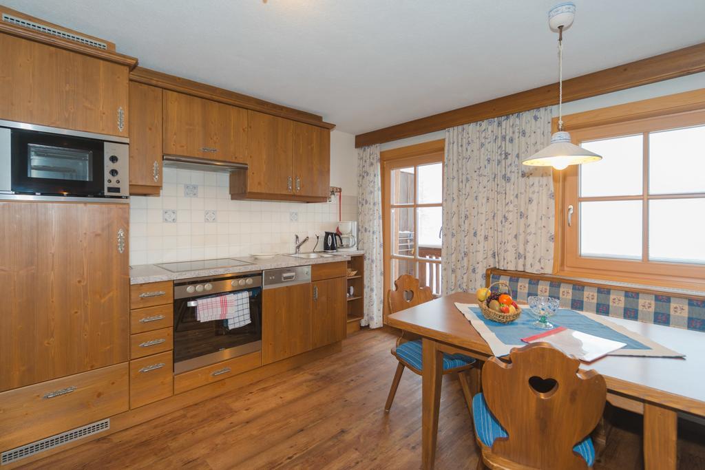 Gloesalm Appartement Ramsau am Dachstein Kamer foto
